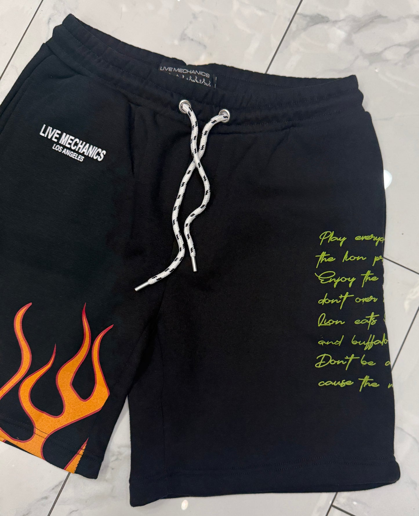 Live Mechanics Black Shorts U