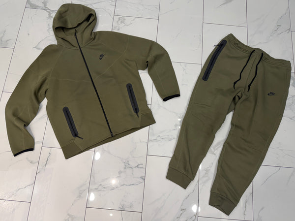 Nike Men's Tech Fleece Zip Hoodie & Pants Set (Olive)