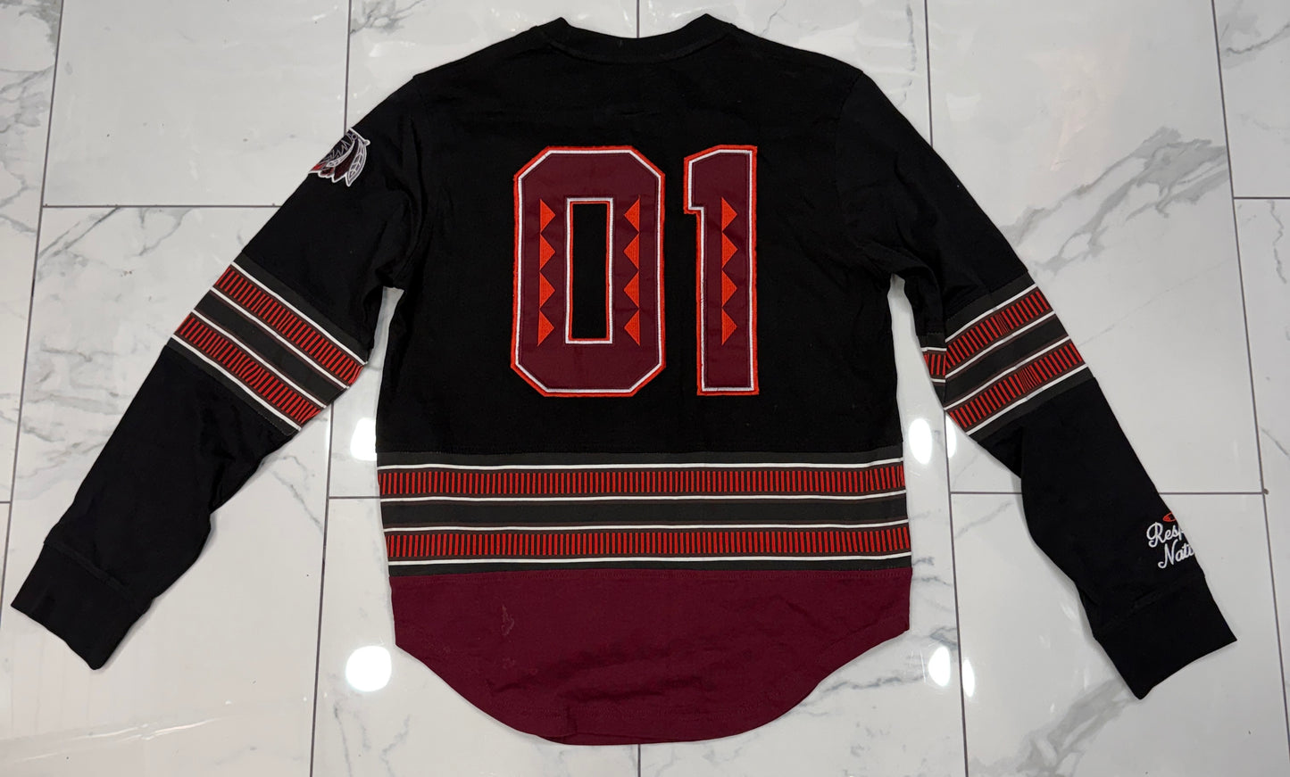Native Borne Long Sleeve Varsity Tee U