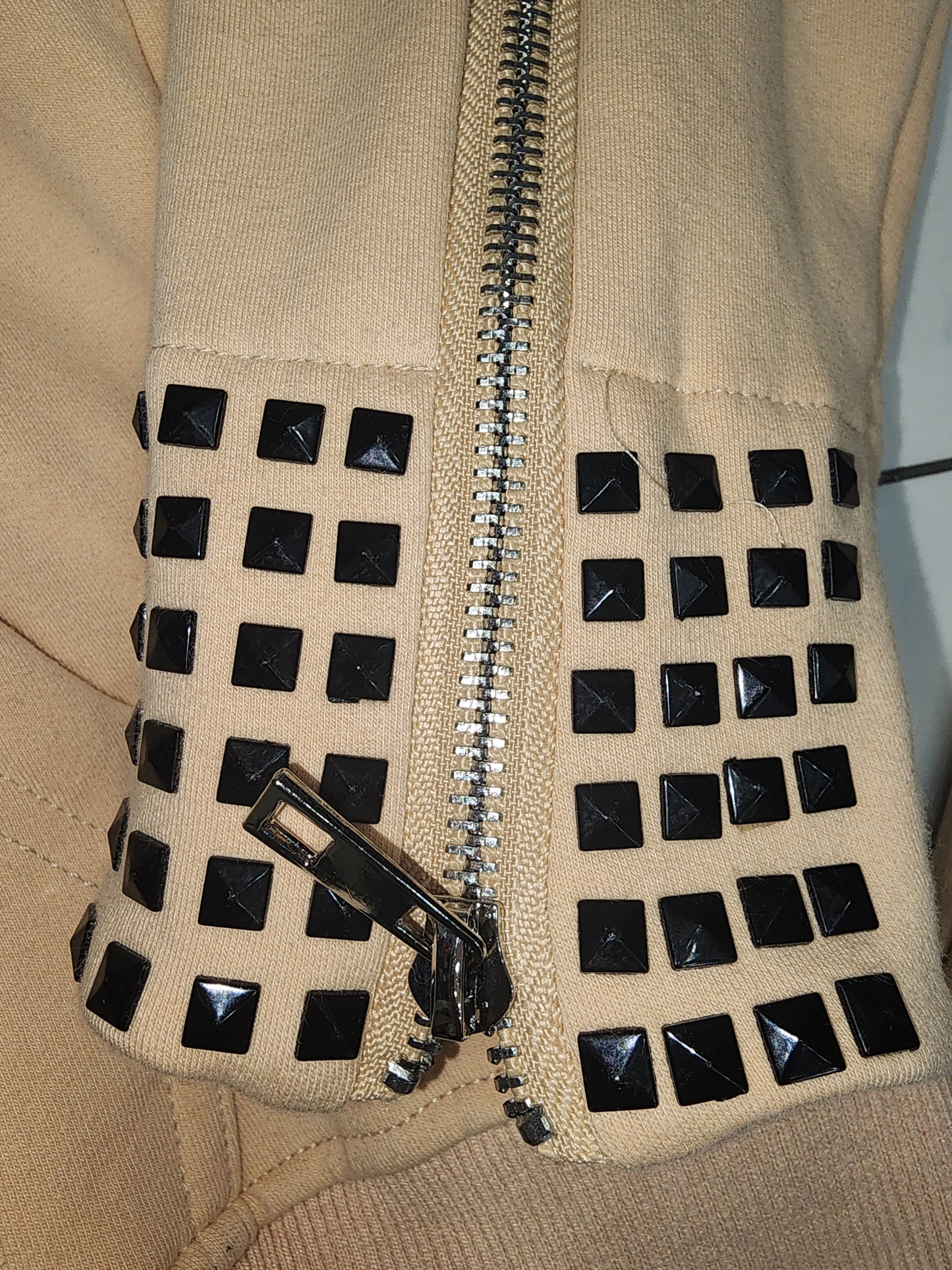 Maison des Rois x Hudson Studded Sweatsuit U