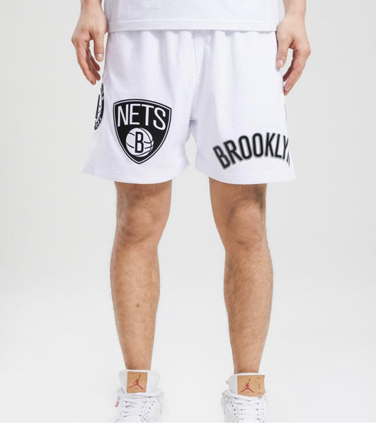 Pro Standard Brooklyn Nets White Mesh Shorts U