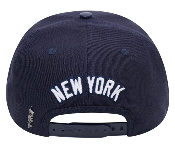 Pro Standard  New York Yankees Pink Bottom Snapback