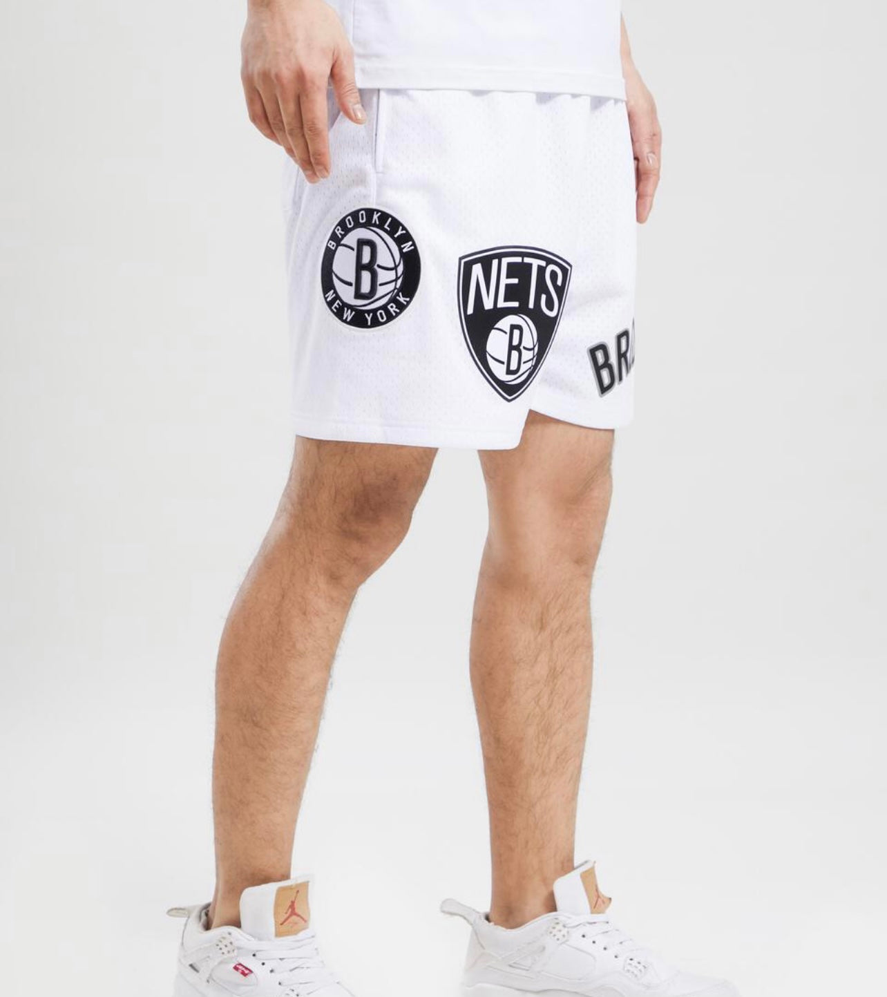 Pro Standard Brooklyn Nets White Mesh Shorts U